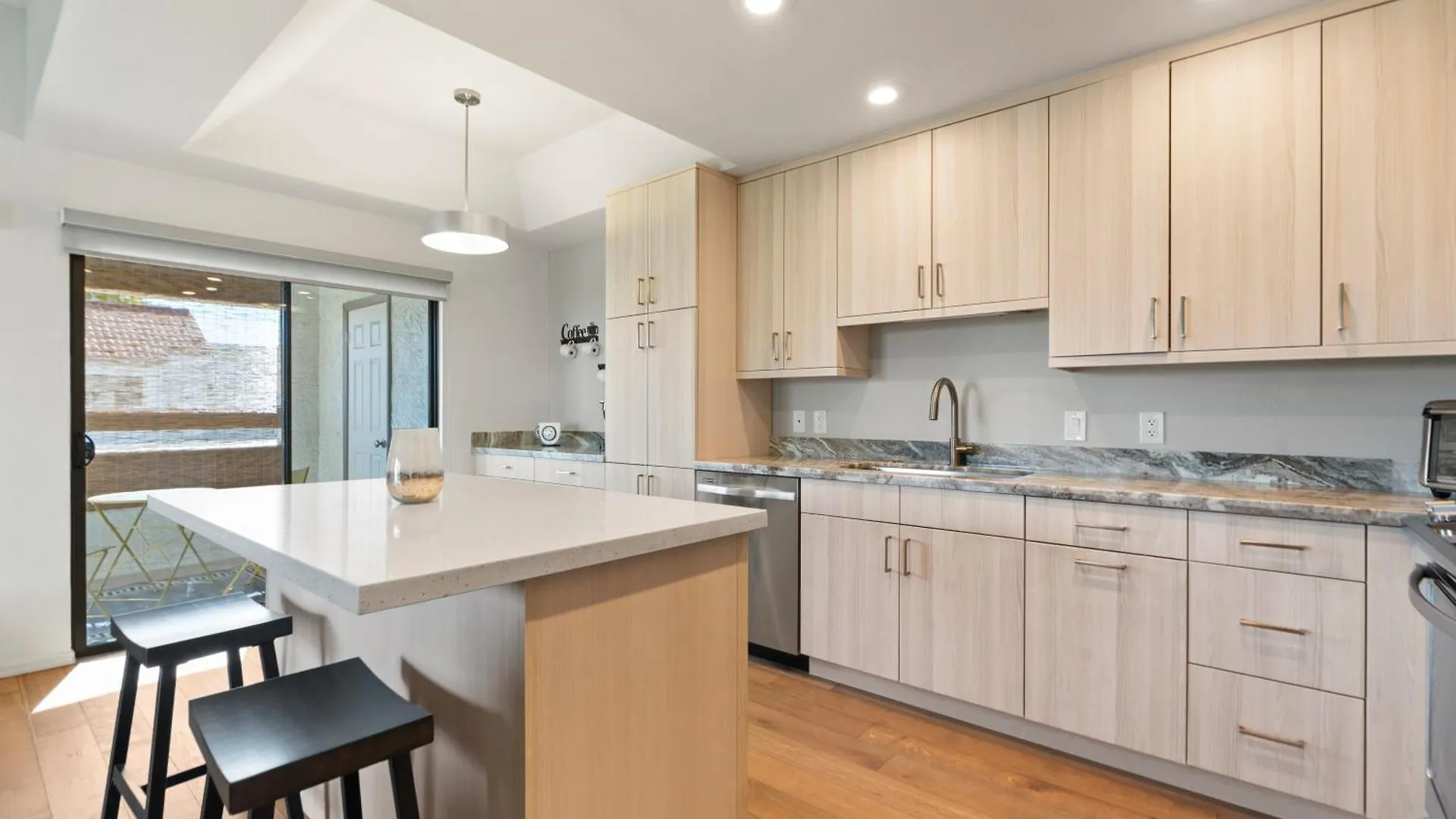 Spacious 1Br Condo W Patio & Close To Old Town Scottsdale